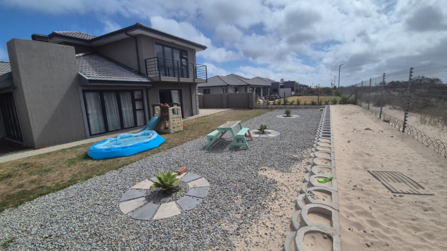 To Let 3 Bedroom Property for Rent in Dana Bay Western Cape